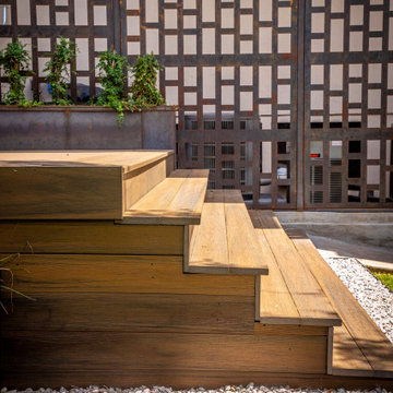 Great Oaks Austin Composite Deck with Custom Corten Screening
