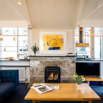 A light-filled modern Beachfront Loft Conversion in St Ives - Upper Saltings