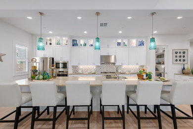 Kitchen - kitchen idea in Los Angeles