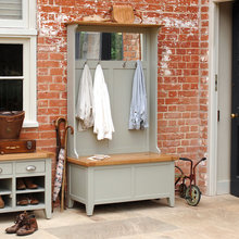 farmhouse mudroom