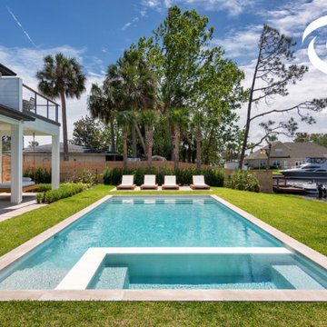 Jacksonville Linear Oversized Flush Spa