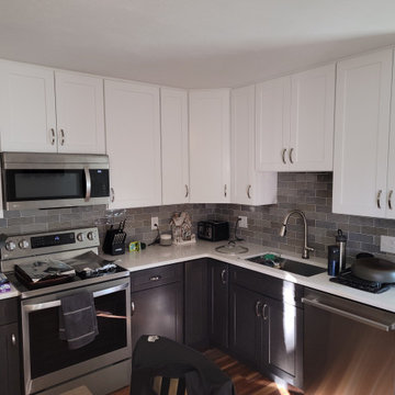 Modern Kitchen Remodel Done in a Two-Tone Color