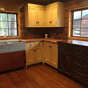 Colorado Log House Kitchen