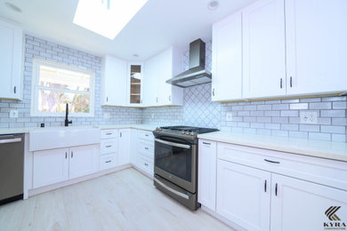 Arts and crafts kitchen photo in Los Angeles