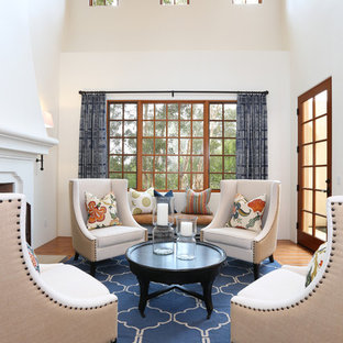 Mediterranes Wohnzimmer in Orange County