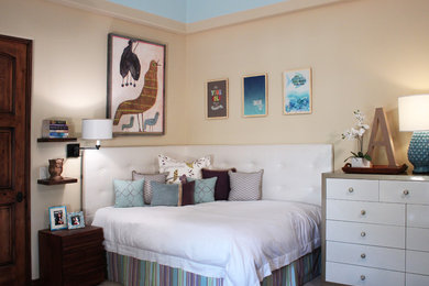 Teen room - contemporary girl teen room idea in Phoenix