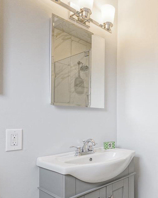 Deluxe Series Medicine Cabinet, 24"x30", Beveled Edge, Recessed