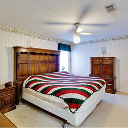 2715 Adrienne Cr - Products