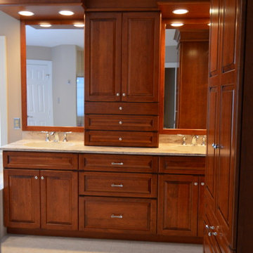 Lupine Den Drive Master Bath
