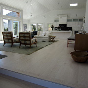 AMAGANSETT: DARK TO WHITE...BLEACHED AND WHITE WASHED 5" RED OAK, TRAFFIC HD