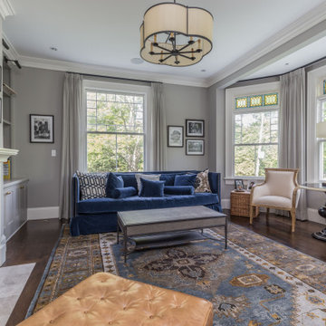 Classic Elegance and Modern Comfort: Norfolk Road Residence