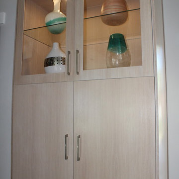 Modern White Oak Kitchen Cabinets