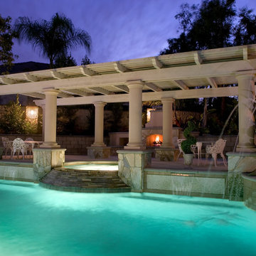 Custom Swimming Pools