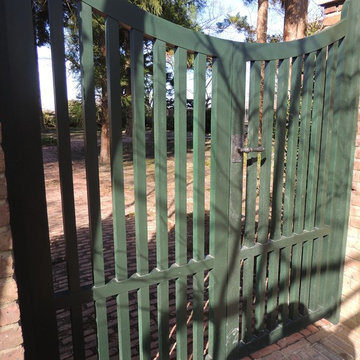 Picketed double gate inswinging garden gates