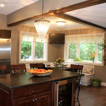 Direct Depot | White Two-Toned Traditional Kitchen