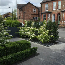 Lawn garden curb