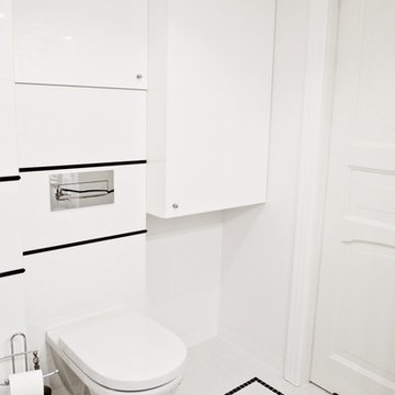 B&W bathroom