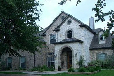 Example of a classic exterior home design in Dallas