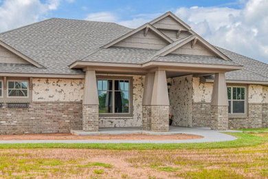 Inspiration for an exterior home remodel in Oklahoma City