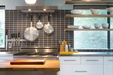 Example of a transitional kitchen design in Austin