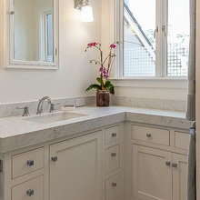 Farmhouse Bathroom