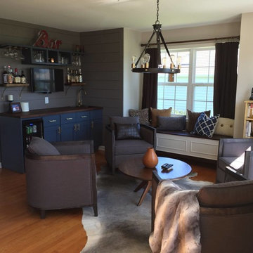 Lake Lounge