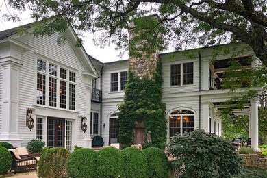 Example of a classic home design design in New York