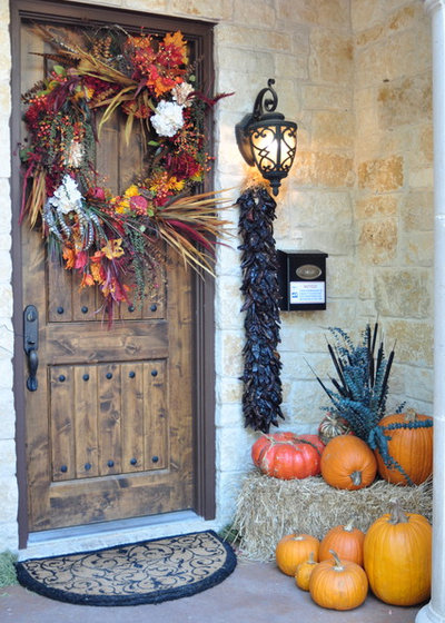 Traditional Entry by In Sight Designs Unlimted