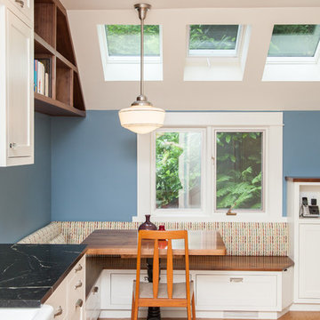 Portland West Hills - Crisp and Classic Kitchen Remodel