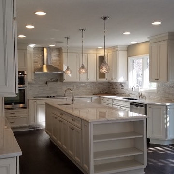 white maple kitchen with island