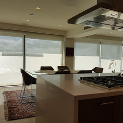 Marine Drive - Roller Shades
