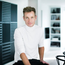 Houzz Tour: Designerns avskalade lya har bara två olika färger