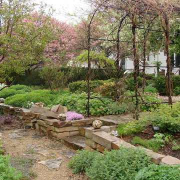 Traditional Design Blended with Nature