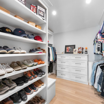 Modern Eagle Farmhouse Closet