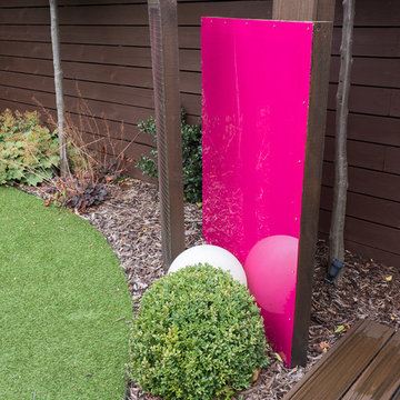 Coloured Perspex panels add a spash of colour