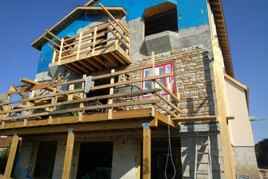 Inspiration for an exterior home remodel in Toronto