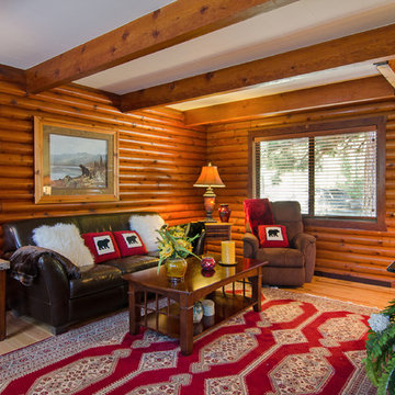 Empty house staging of a cabin