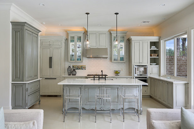 Contemporary Kitchen by Maison de Reve Builders LLC