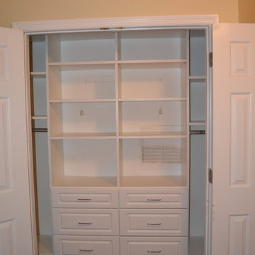 Reach-In Closets/Double Dresser