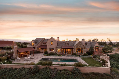 Inspiration for a country home design remodel in Santa Barbara
