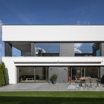 HAUS M / urban black & white / Wohnhaus in Ulm Söflingen