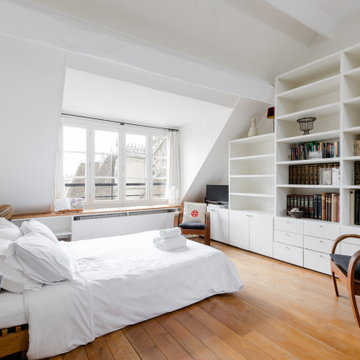 Parisian BeRomantic Parisian bedroom for a dreamy getawaydrooms - UpperKey
