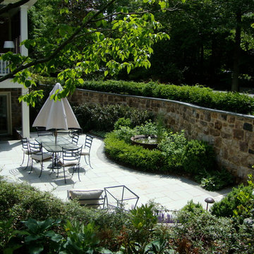Western Maryland Wall Stone Retaining Wall with Flagstone Cap