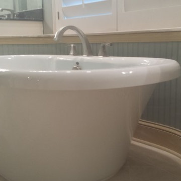 Free-Standing Bathtub Mosaic Detailing
