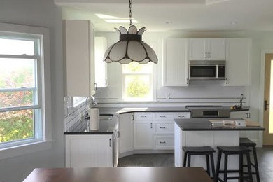 Kitchen - cottage kitchen idea in Portland Maine