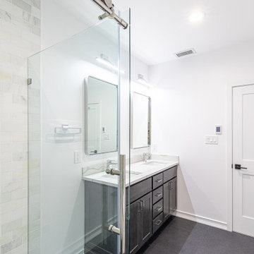 Black and White Contemporary Bathroom Design