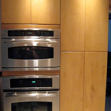 Small Contemporay Kitchen
