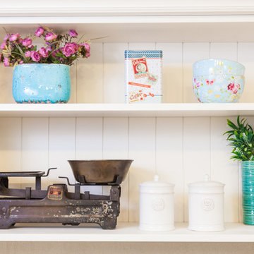 Shabby chic polymer kitchen cabinet