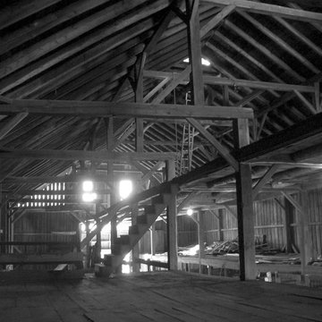 BARN HOUSE