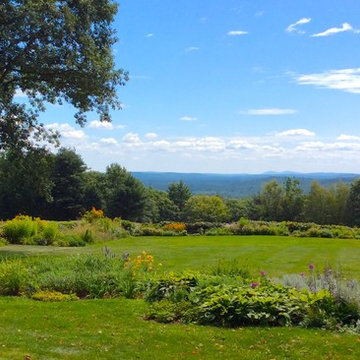 New England Farmhouse Gardens